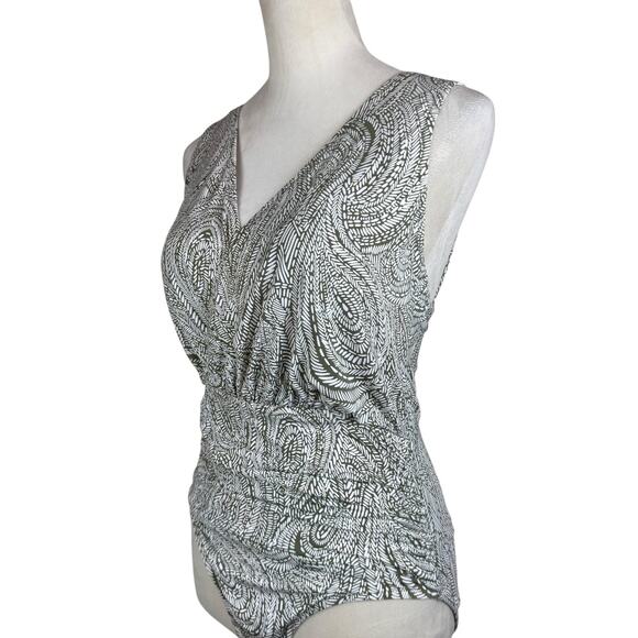 Garnet Hill Green White Geometrical Padded One Piece Swimsuit - Picture 5 of 10